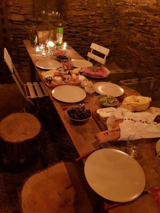 La Legende - Gite Dans Un Quartier Pittoresque Bouillon Bagian luar foto