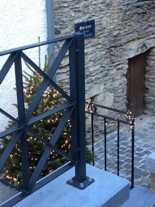 La Legende - Gite Dans Un Quartier Pittoresque Bouillon Bagian luar foto