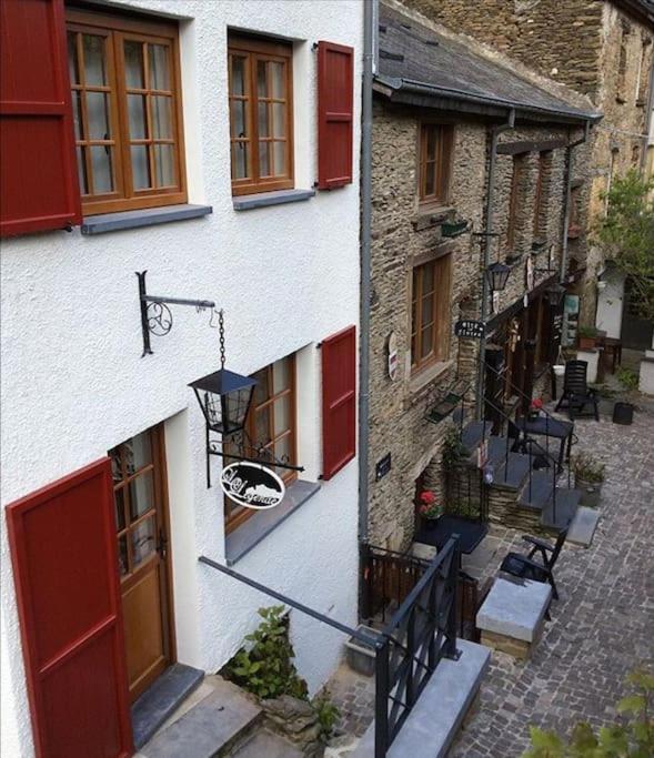 La Legende - Gite Dans Un Quartier Pittoresque Bouillon Bagian luar foto